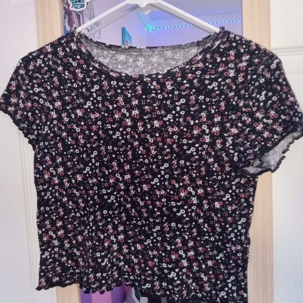 Black cropped floral top